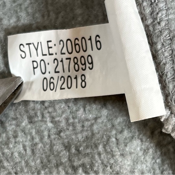 Vineyard Vines Martha’s Vineyard Full Zip Knit Fleece Vest Gray Size Small Fall - Picture 14 of 16